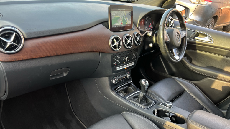 Mercedes-Benz B-Class B180 Exclusive Edition 5dr Petrol Hatchback